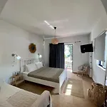 Afroditi Junior