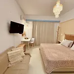 Afroditi Junior *