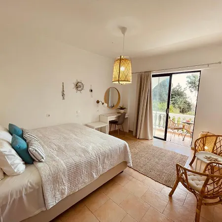 Afroditi Junior Arhángelosz