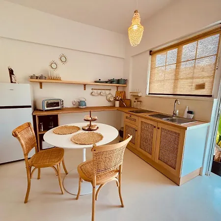 Afroditi Junior Arhángelosz